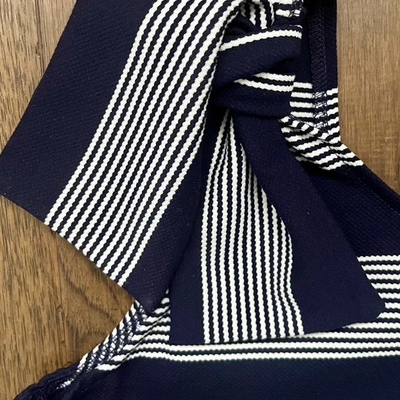BISHOP & YOUNG Navy Striped One Shoulder Bow Top Size Small - Picture 8 of 12